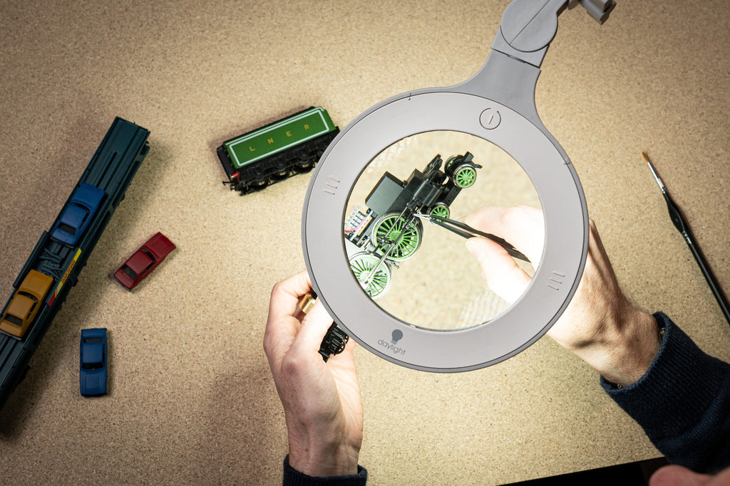 Omega 5 Magnifier