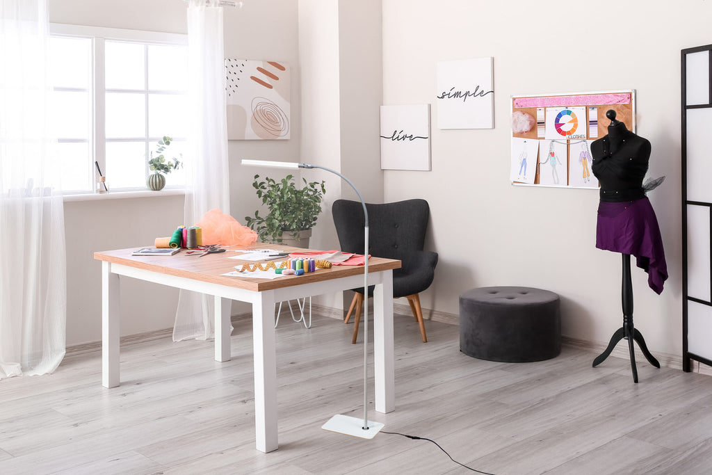 Uno Pro Floor Lamp